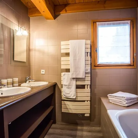 Chalet Panda In Chalet Hideaway 1 *